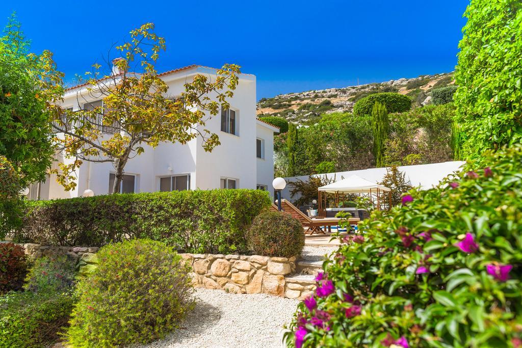 Villa Atlantica Peyia Exterior photo