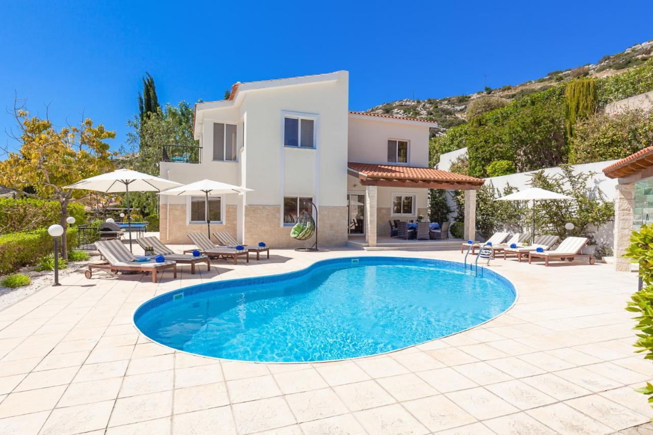 Villa Atlantica Peyia Exterior photo